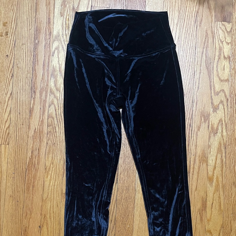 Lululemon Wunder Lounge Black Velvet High-Waist Tight Leggings 28” size 8